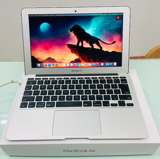 Macbook Air 2013 11 inch Core i5 / Ram 8GB / SSD 256GB