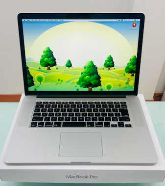 Macbook Pro 2015 15 inch Core i7 / Ram 16GB / SSD 1TB
