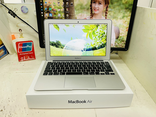 Macbook Pro 13inch 2017 Core I5 3.1Ghz 16GB 512GB SSD